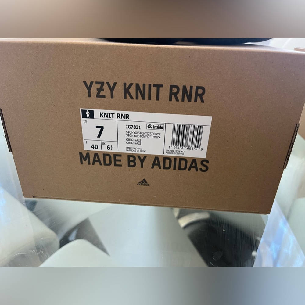 YZY KNIT RNR - Picture 7 of 7